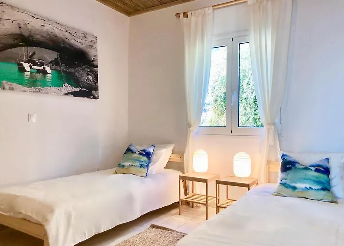 Semesterbostad House Tanna Of Intaba Spectacular Sea Views Corfiot Riviera Spartilas Corfu Island Greece Close To Ipsos With A Shared Pool Spartylas